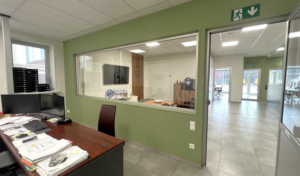 Bedrijfspand te koop in industriezone Hoogveld te Dendermonde