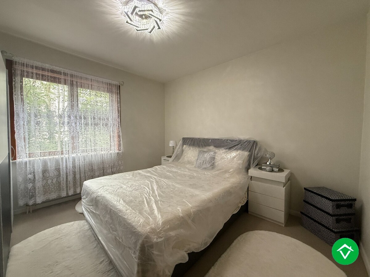 Drie-slaapkamerappartement met terras in rustige residentie centrum Roeselare 