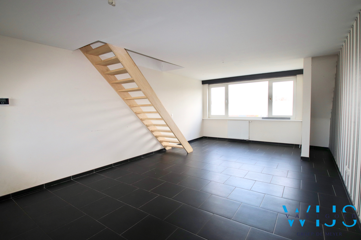 Tweeslaapkamer appartement met terras &amp; garage te BASSEVELDE! 