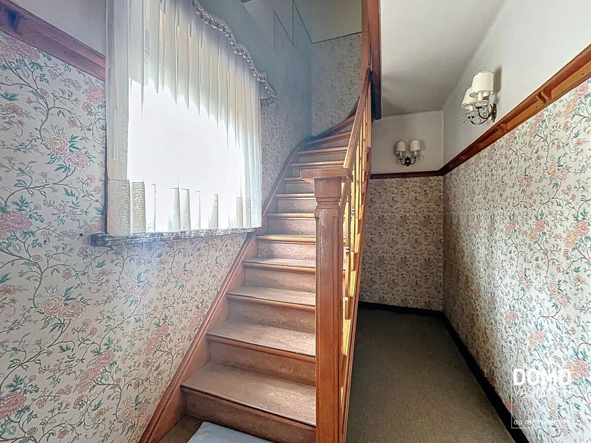 Authentieke open bebouwing met bijgebouwen en potentieel in Tuilt-Kuringen 