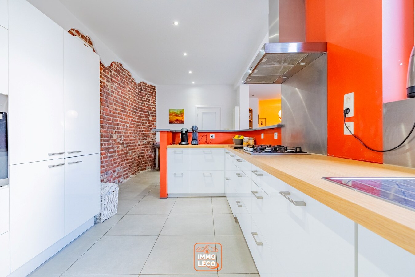 Grande maison avec surface commerciale, en plein centre-ville, COUP DE COEUR absolu ! 