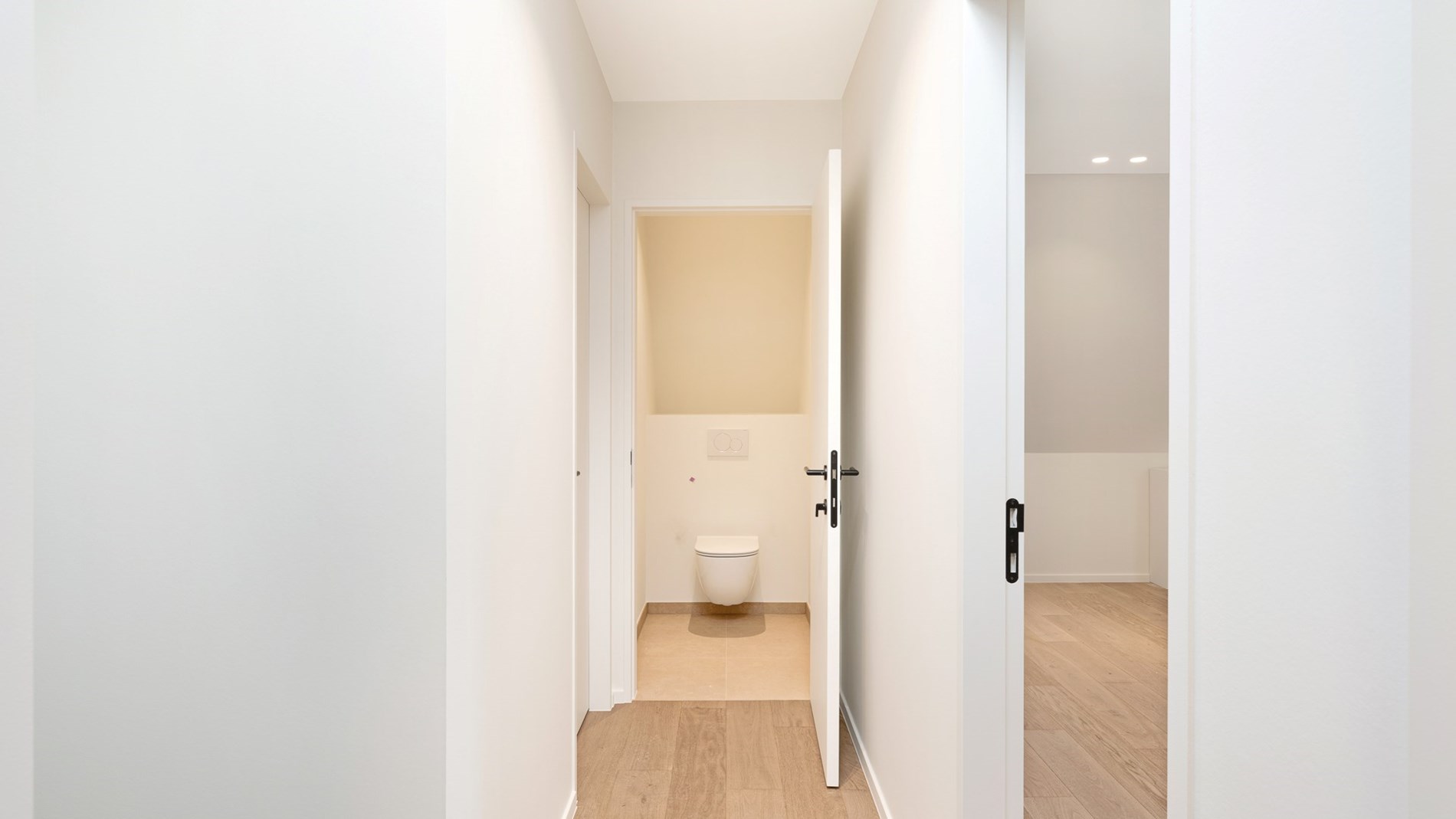 Impressionnante villa neuve au cœur du Zoute, à quelques pas du golf de Knokke. 