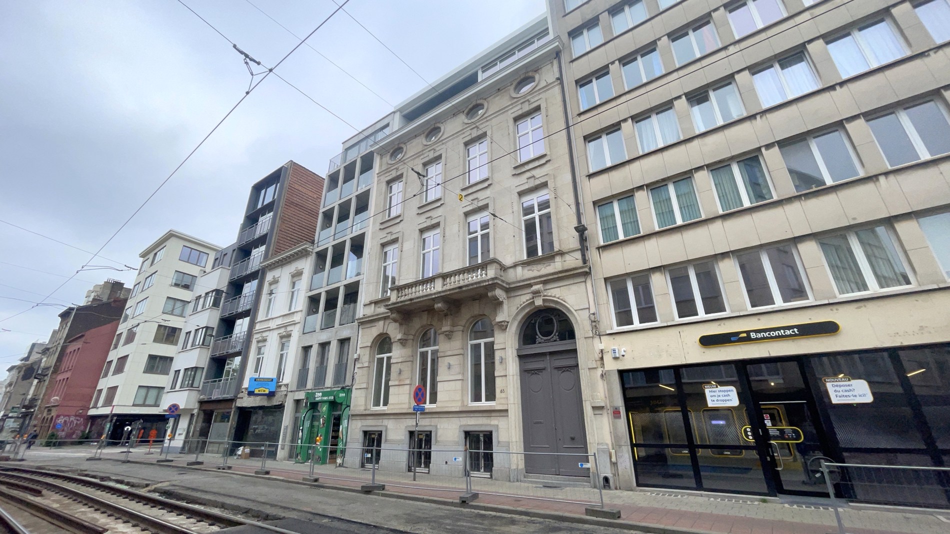 Exclusief kantoorgebouw te huur dichtbij de Leien in Antwerpen
