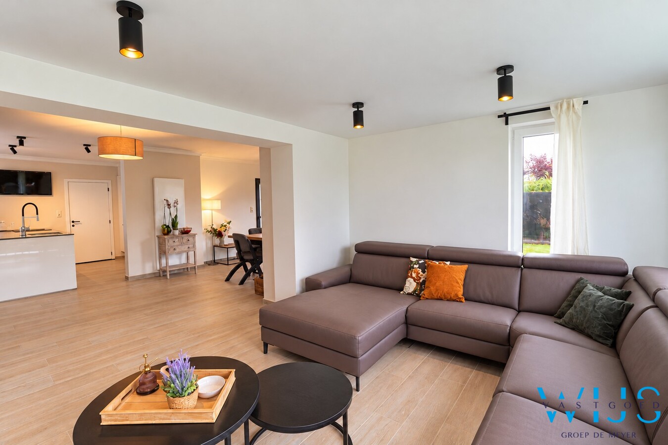 Instapklare open bebouwing met vier slaapkamers op een zonnig hoekperceel in Assenede! 