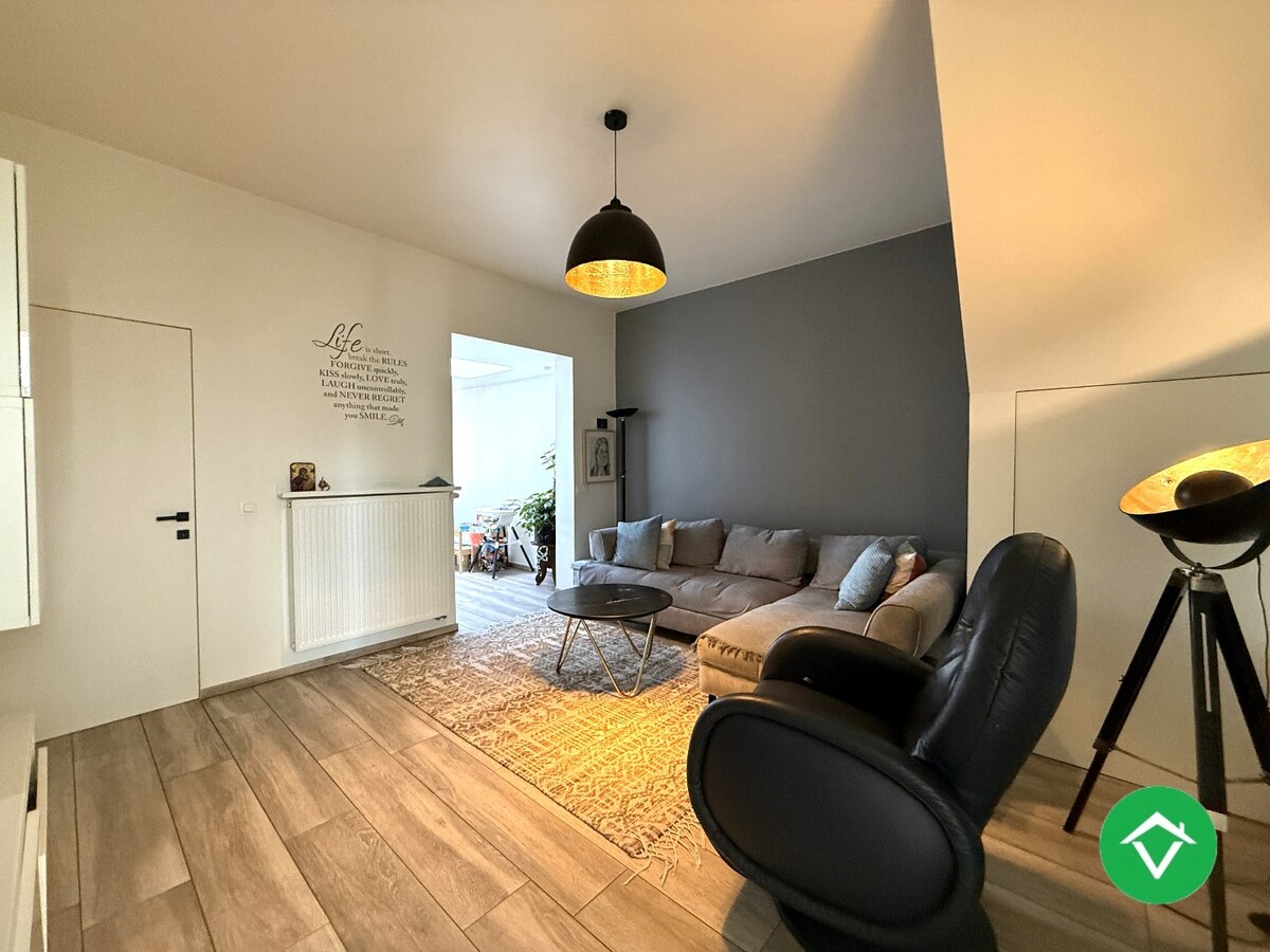 Prachtig gerenoveerde woning met 3 slaapkamers en tuin te Roeselare 