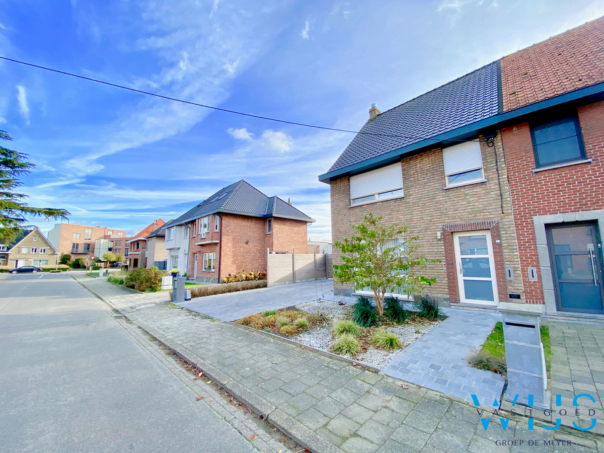 Super gezellige instapklare woning in Hartje Assenede ! 