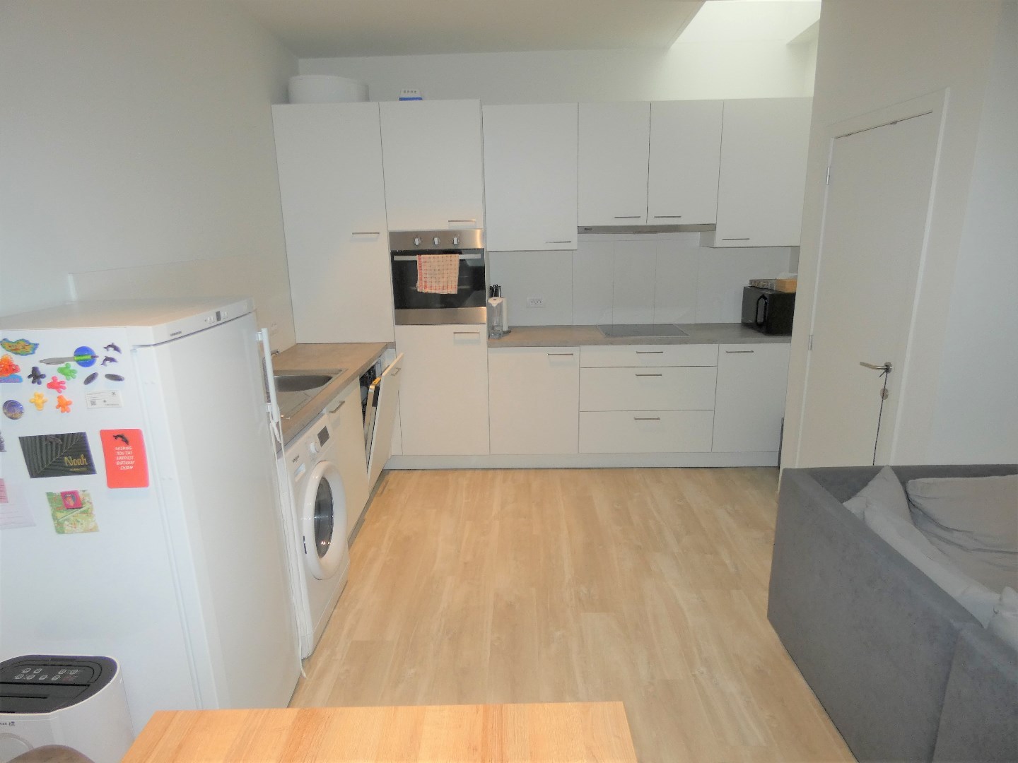 Gezellig appartement, gelijkvloers, met 1 slaapkamer en garage. 