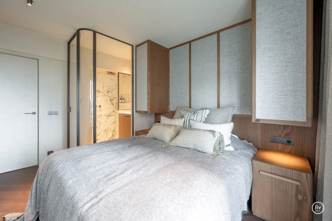 Volledige verdieping te koop in een exclusieve villa residentie in het Zoute 