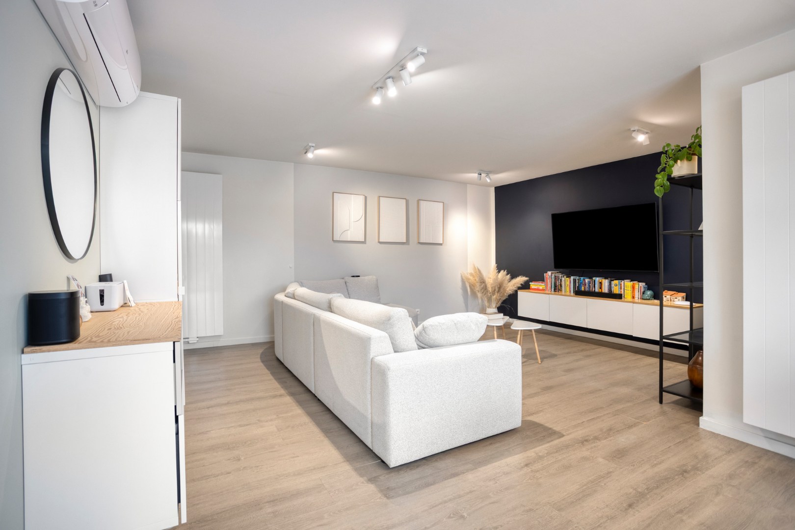 Energiezuinig en instapklaar gelijkvloers appartement met 2 slpk. en ruime tuin in het centrum van Geel 