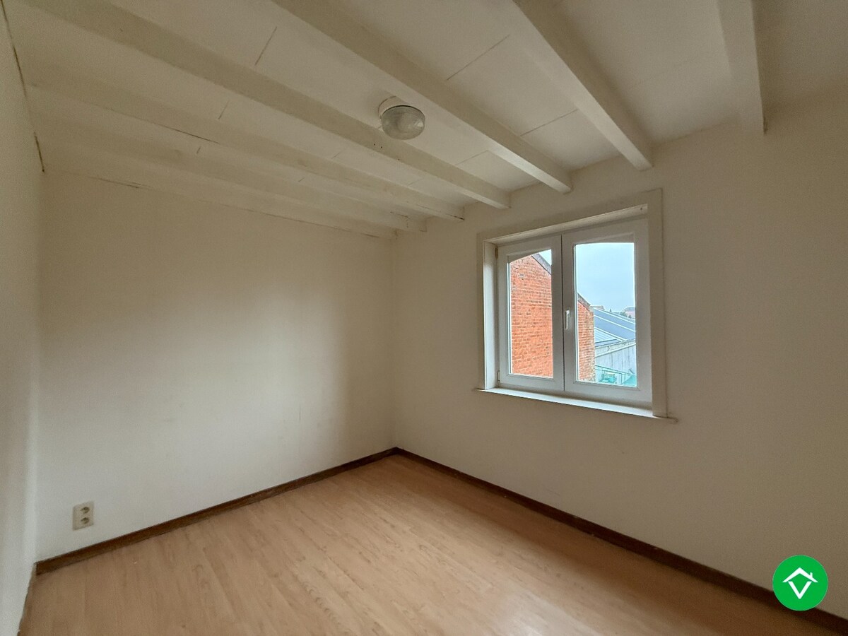 Halfopen bebouwing met 4 slaapkamers en terrastuin te Dadizele 