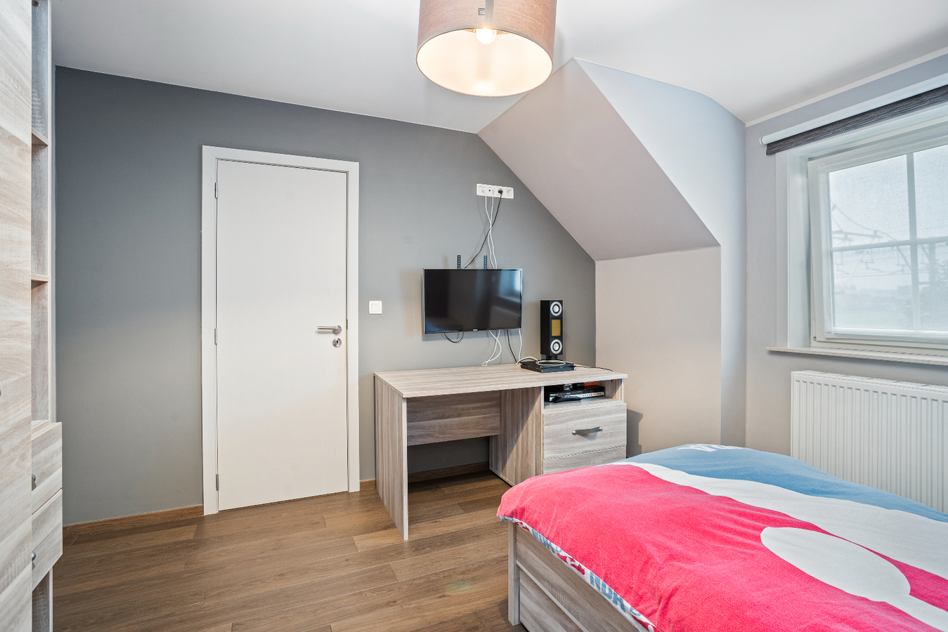 Uitstekend gelegen, energiezuinige woning met 3 slaapkamers en garage 