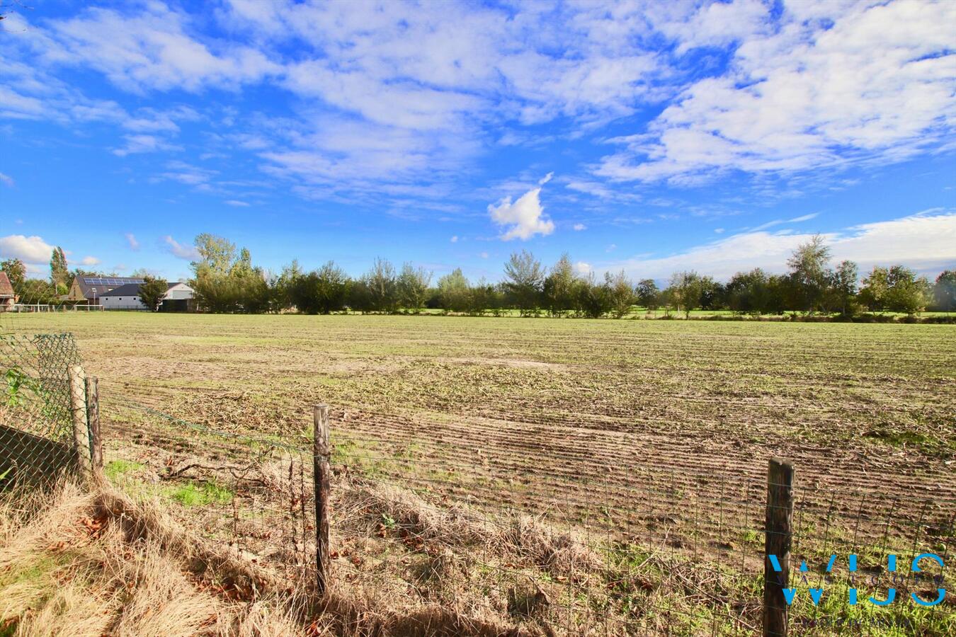 Ruime bouwgrond van 1.998 vierkante te Oosteeklo ! 