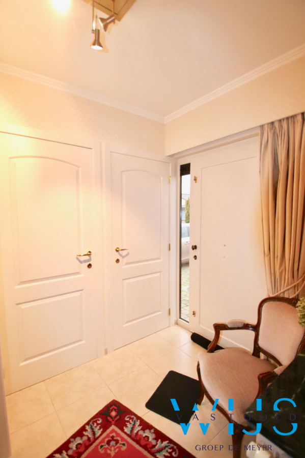 Ruime gezinswoning met 5 slaapkamers &amp; ZUIDgerichte tuin te Zelzate! 