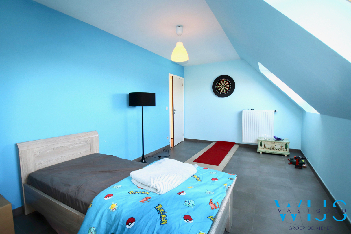 Prachtig woonhuis met 5 slaapkamers &amp; tuin te SLEIDINGE! 