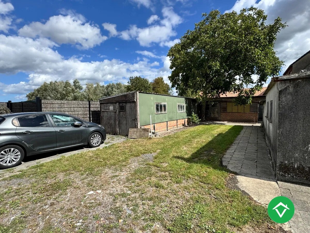 Woning met 3 slaapkamers tuin en garage te Gistel 