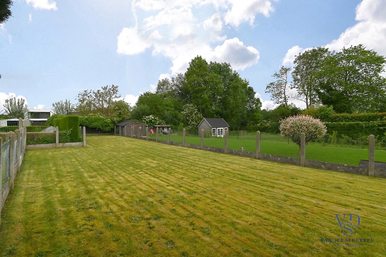 Degelijke Half Open Bebouwing 