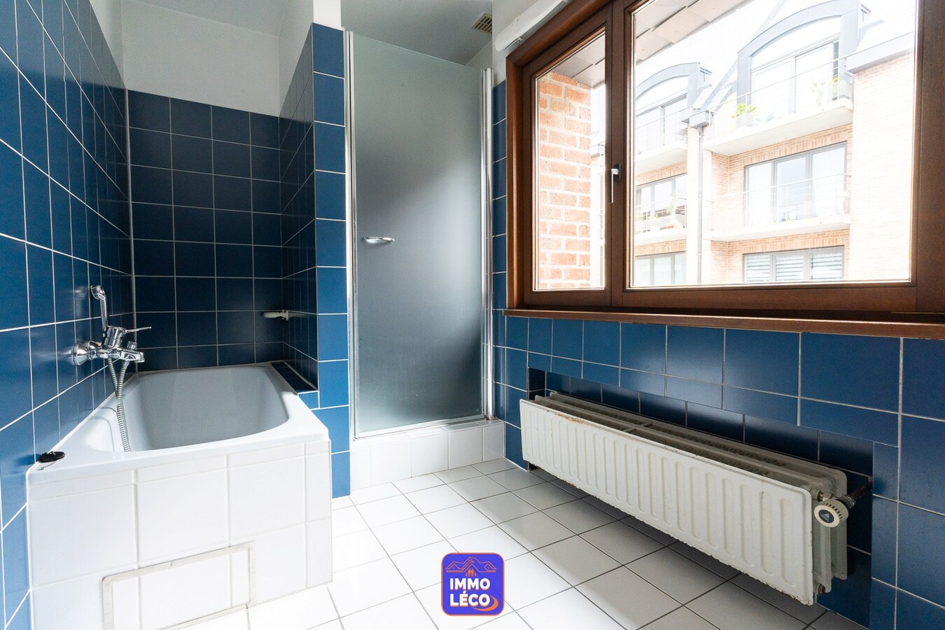 Maison d'architecte avec profession libérale, double garage, jardin, CENTRE-VILLE ! 