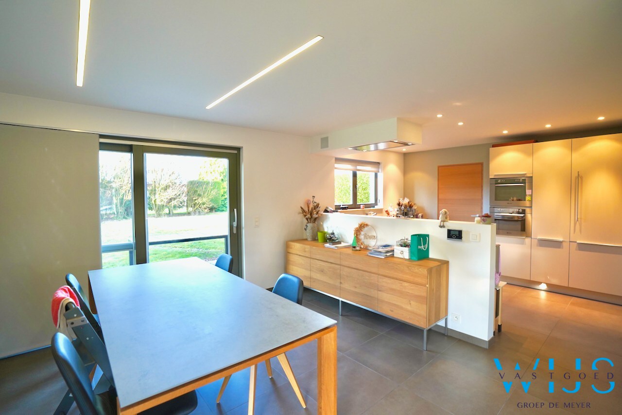 Tof woonhuis in een gekende woonwijk te Evergem 