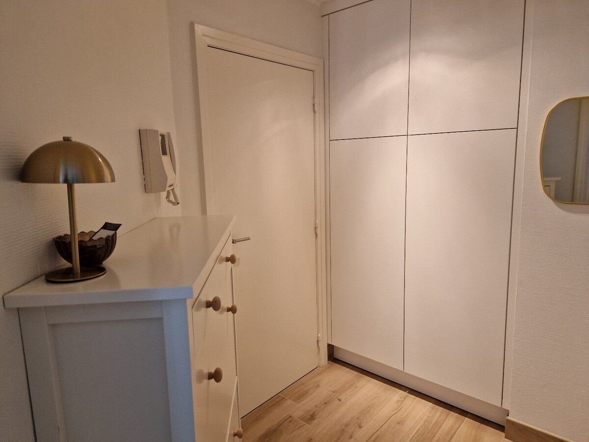 Renovated 2-bedroom apartment in Nieuwpoort 