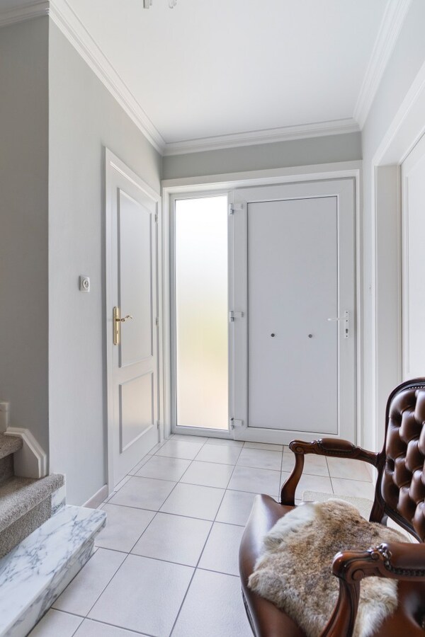 Verzorgde woning met 3 slaapkamers op een perceel van 855 m2 