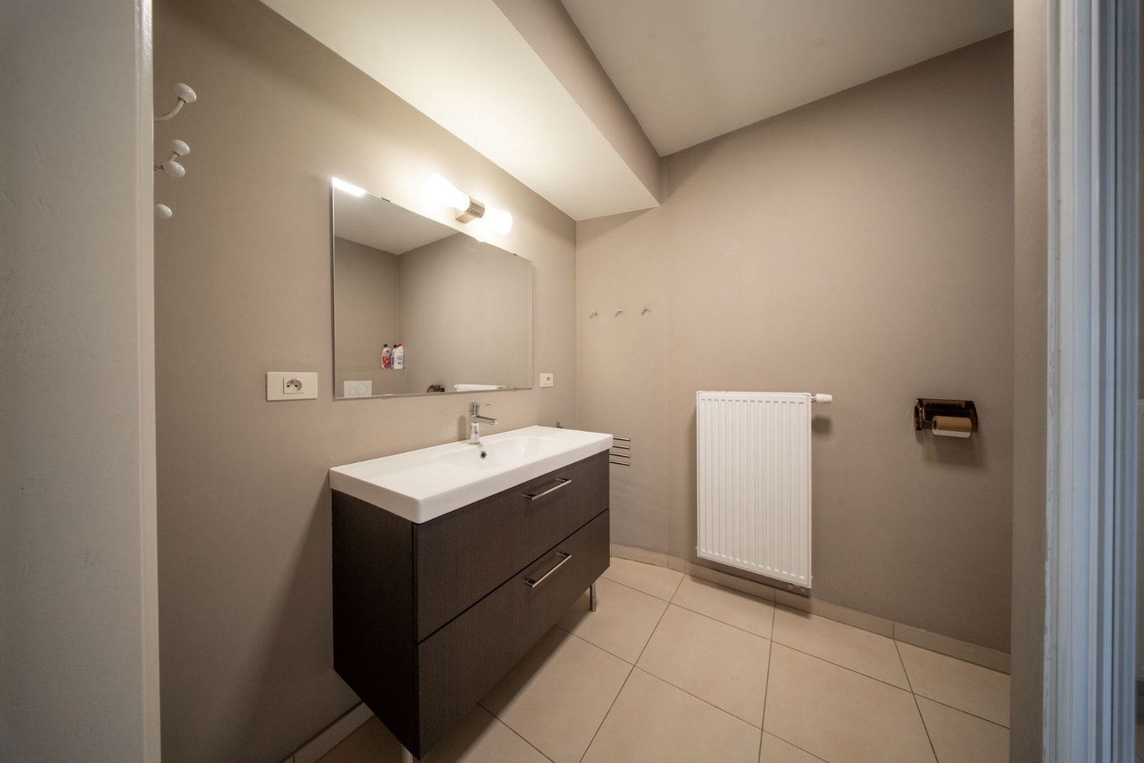 Instapklaar appartement met 3 slaapkamers, terras en garage 