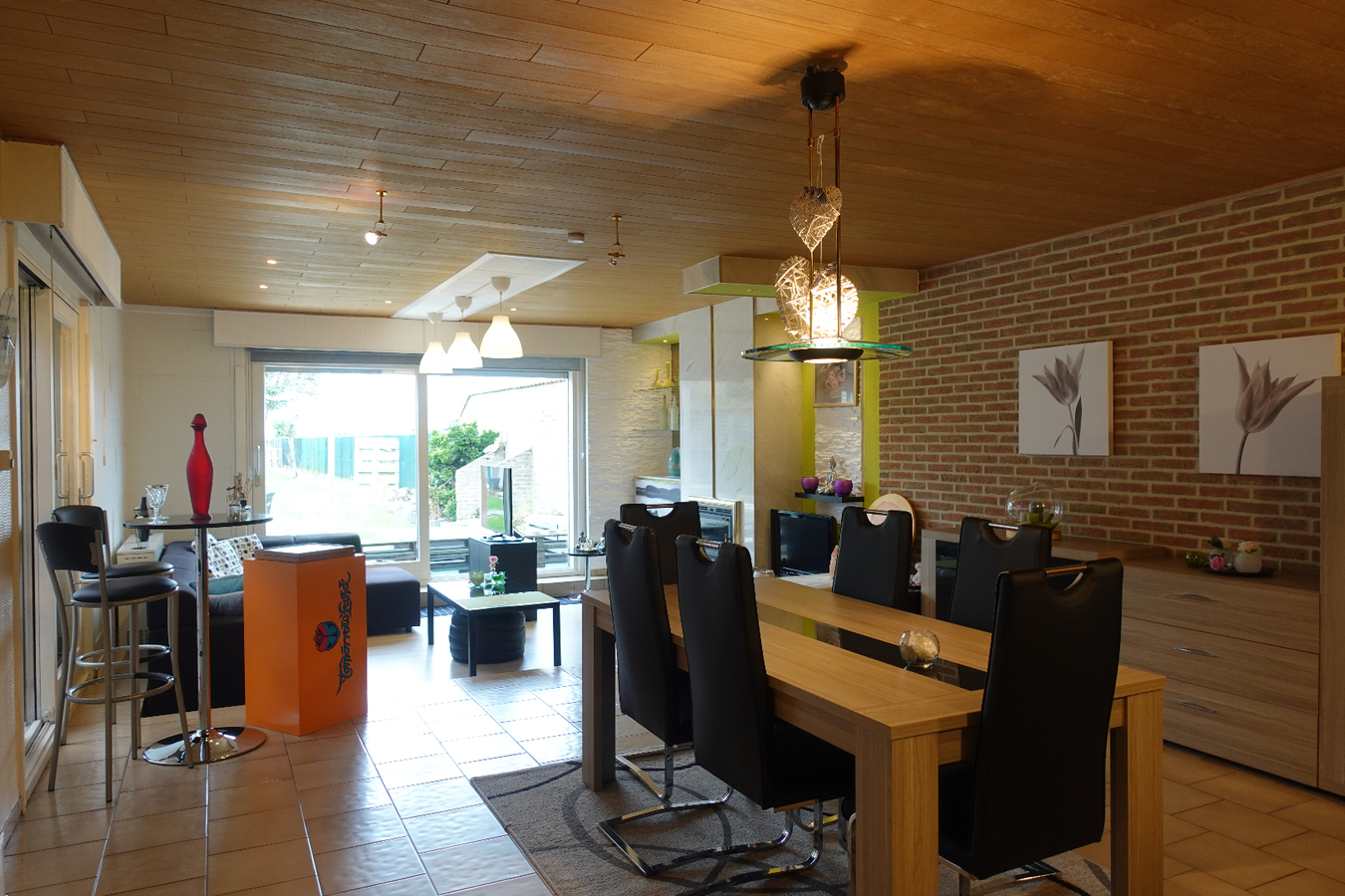 Ruime woning met handelsruimte in centrum 