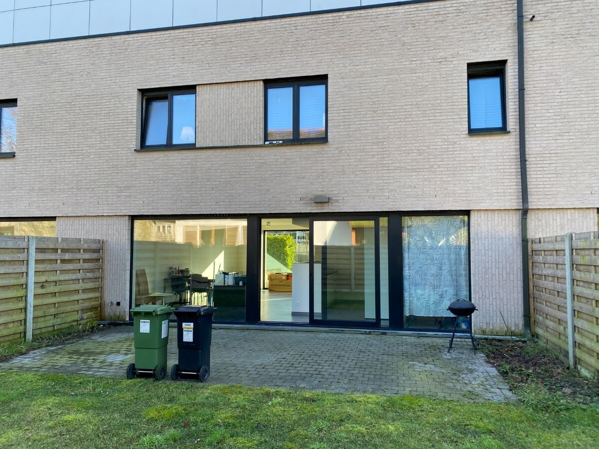 Nieuwbouwwoning nabij de Sterre - met terras en tuin ! 