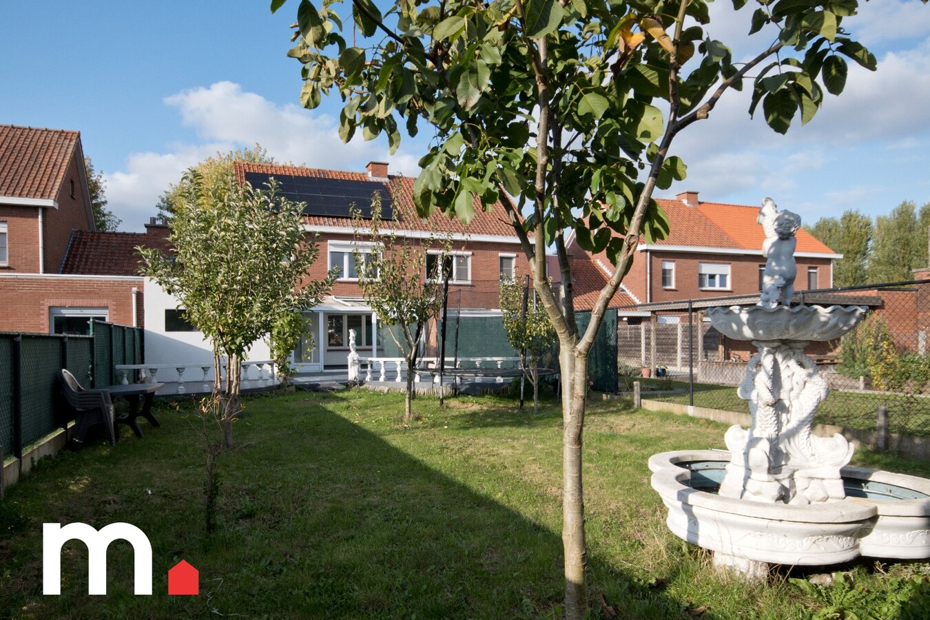 Instapklare woning te Wevelgem! met 4 slaapkamers en 12 zonnepanelen 