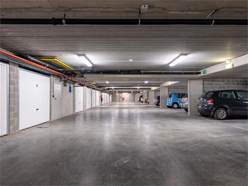 Parel van een appartement met unieke buitenruimtes in Sint-Amandsberg 