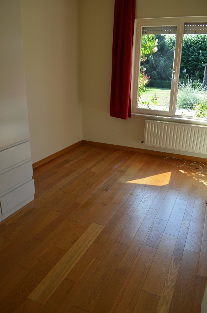 Bungalow met 3 slpks,  garages en tuin te Maldegem 