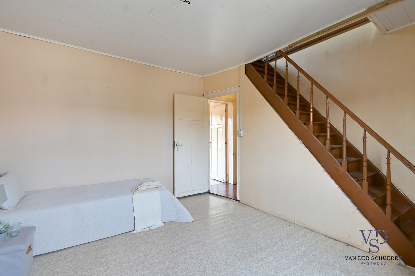 Knusse starterswoning met koertje 