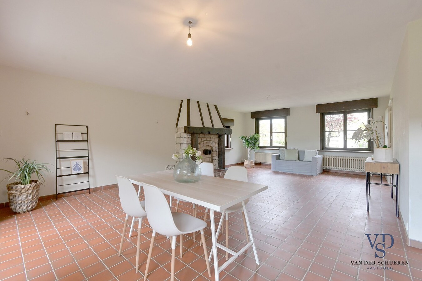 Degelijk, ruime villa. 