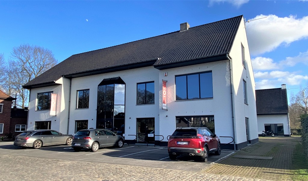 Kantoren aan Grote Steenweg in De Pinte