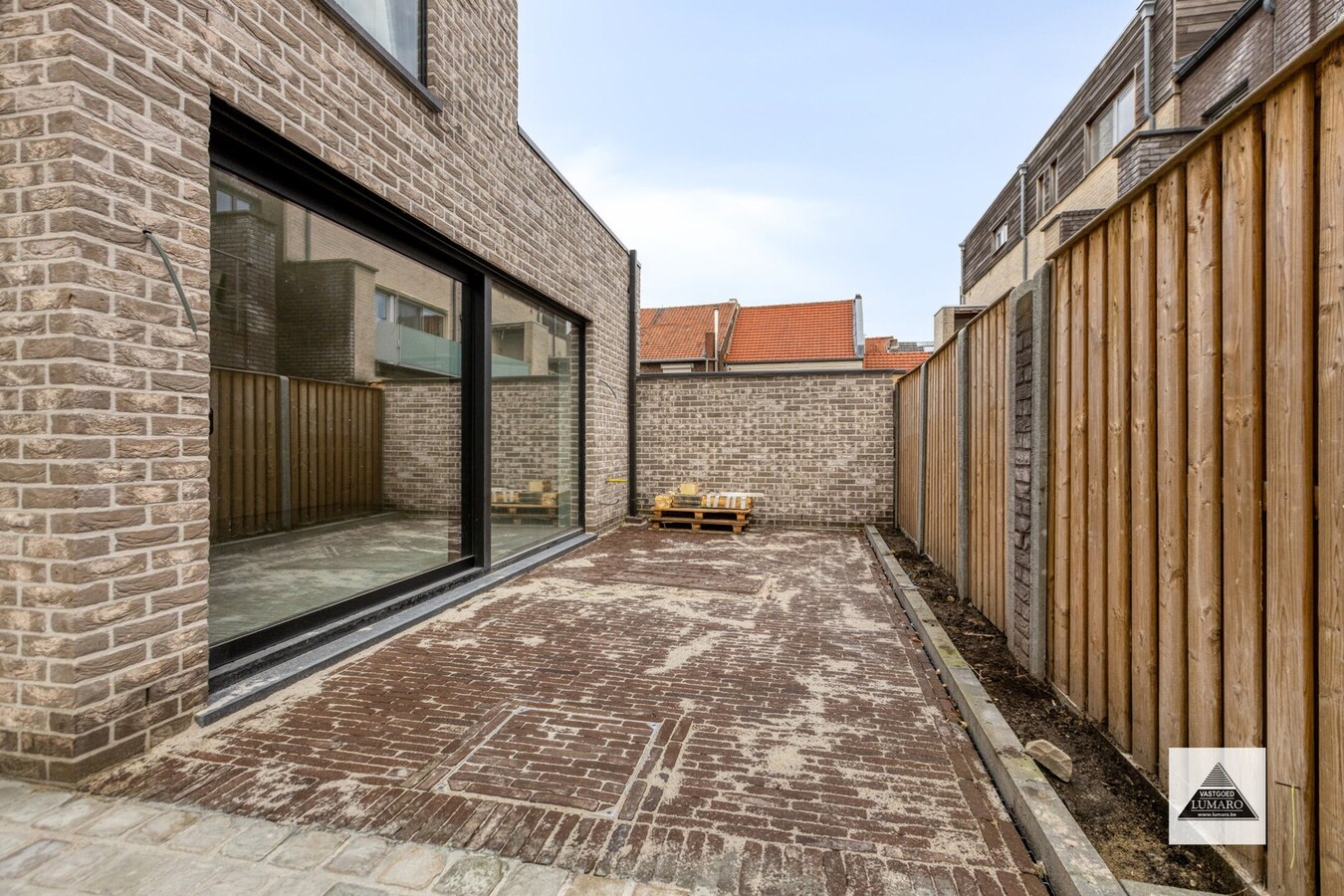 Nieuwbouw :  afgewerkte BEN-woning in hartje Stokkem. (Registratierechten) 