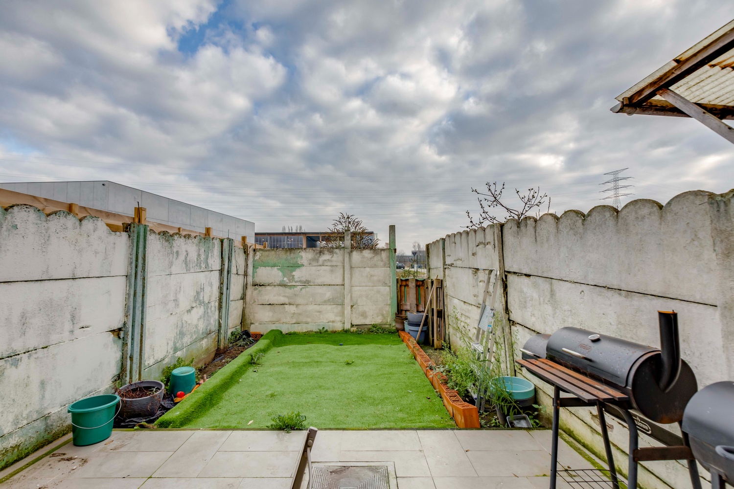 instapklare rijwoning met uitstekende ligging en tuin 