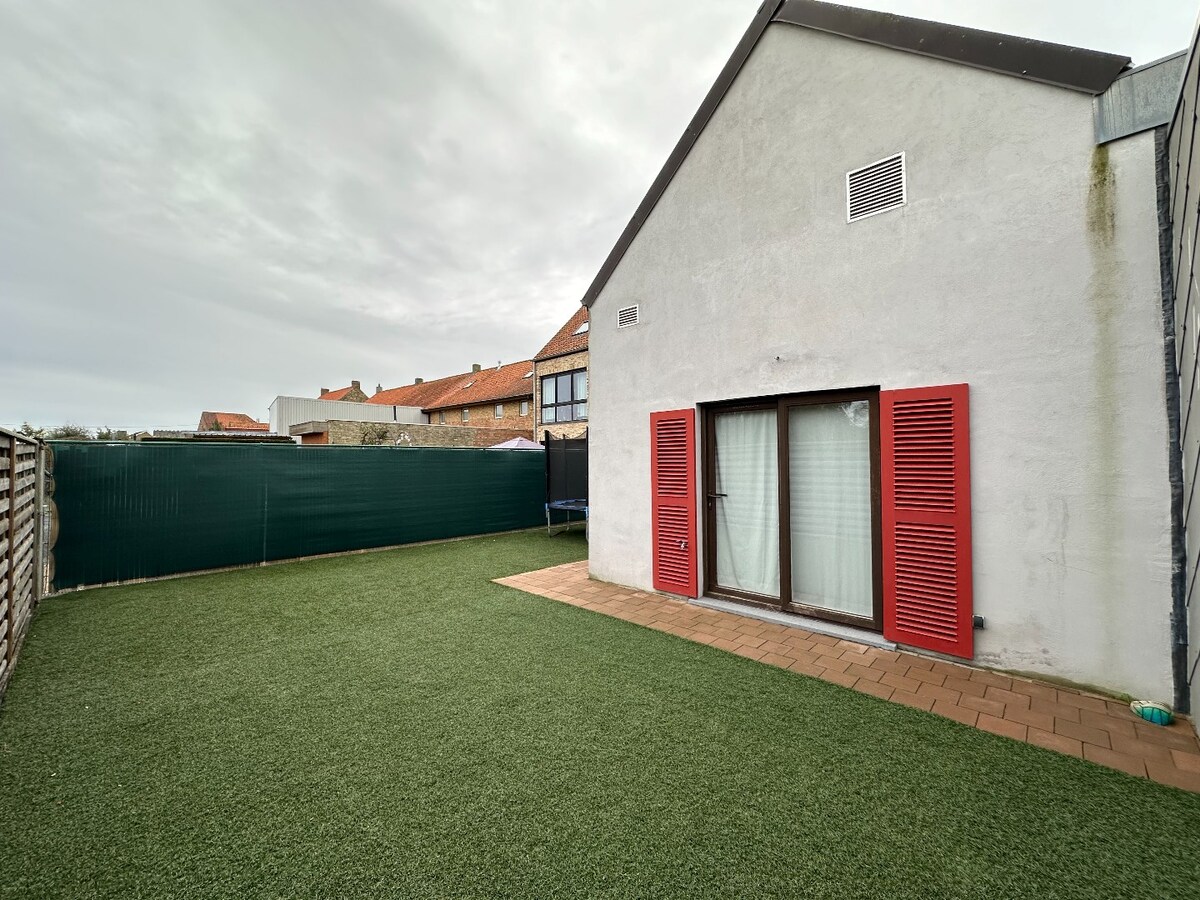 Ruime 3-slaapkamerappartement in het centrum van Merkem 