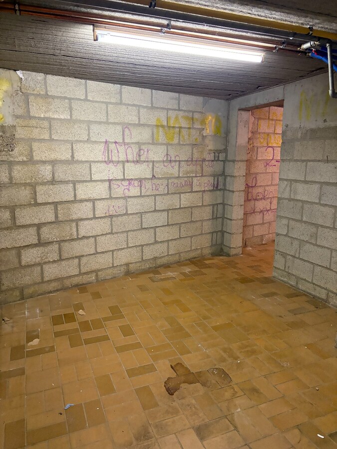 Centraal gelegen handelspand 