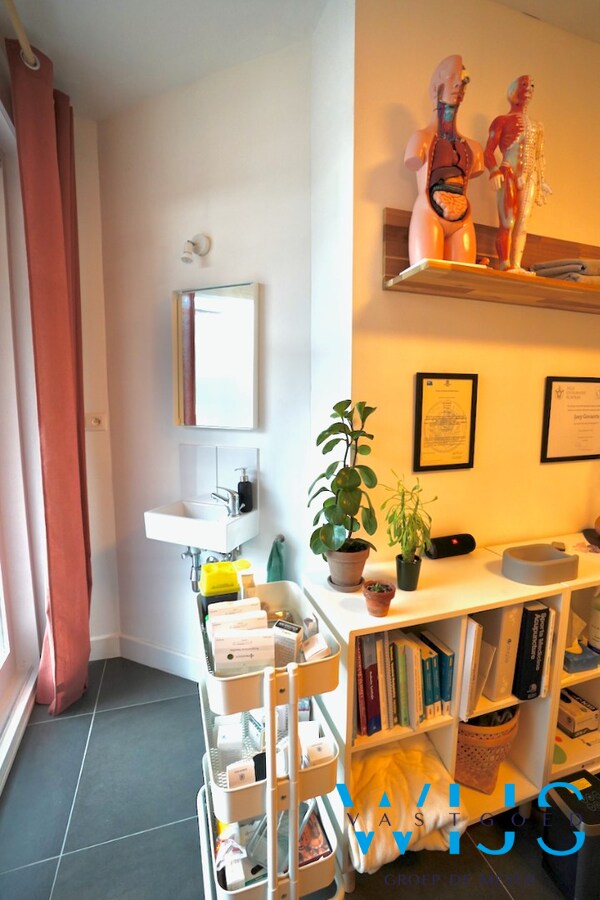 Zeer goed gelegen handelsruimte te CENTRUM EVERGEM ! 