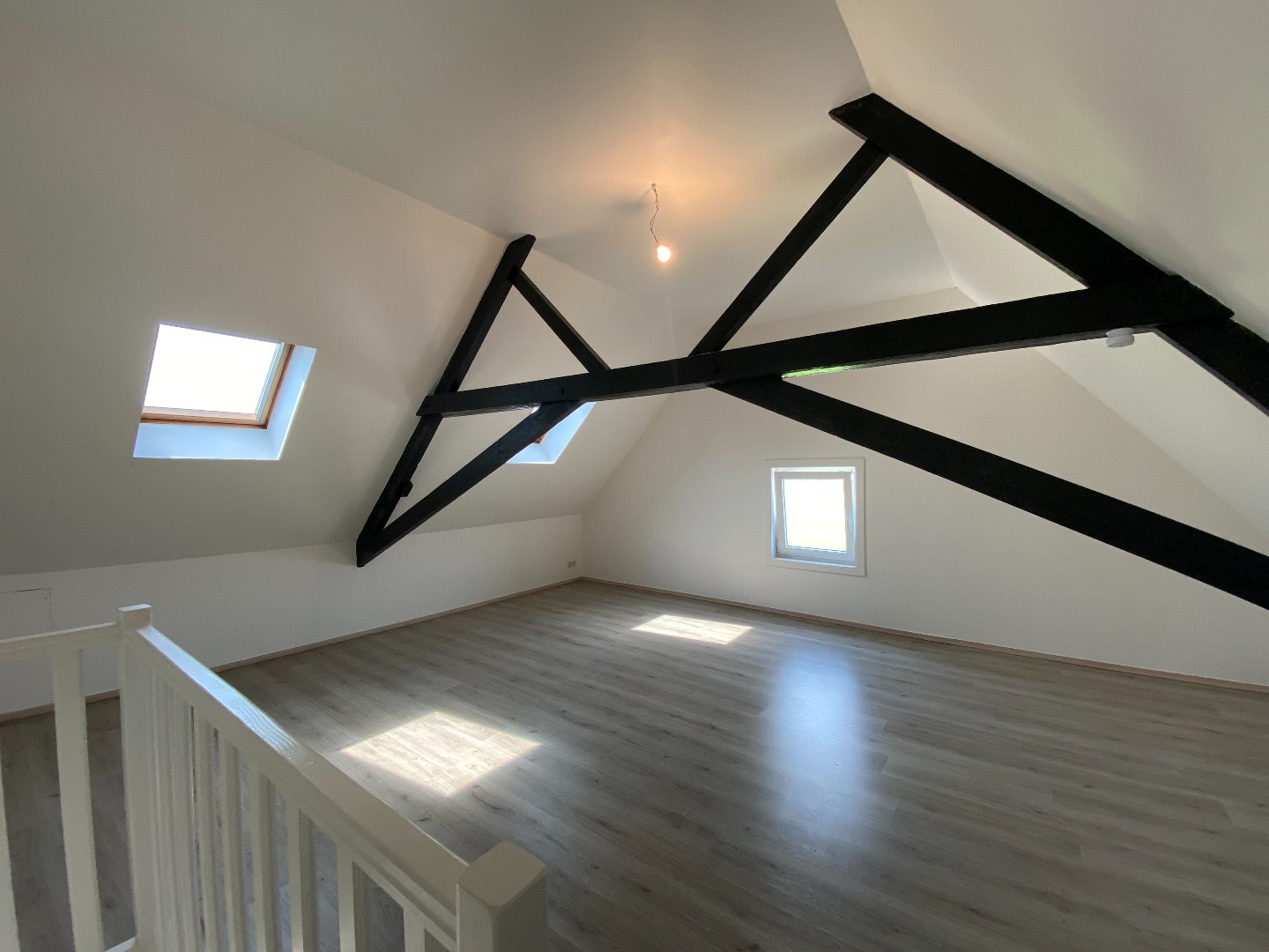 Ruime comfortabele halfopen woning met tuin en landelijk uitzicht! 