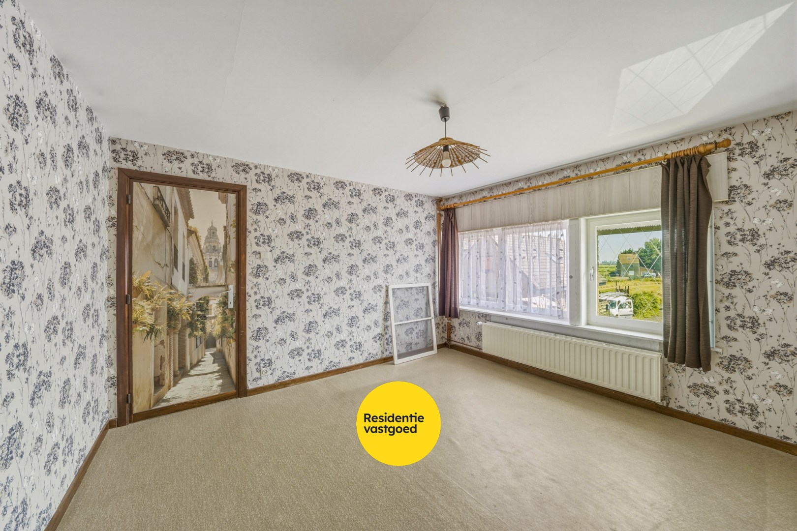 Ruime halfopen woning met 4 slaapkamers, tuin en garage 