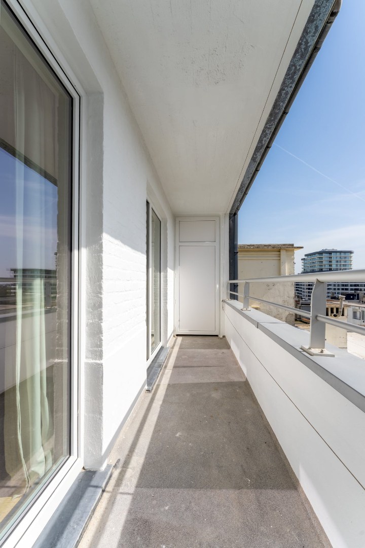 APPARTEMENT HAUT DE GAMME DE 2 CHAMBRES AVEC TERRASSE ET VUE SUR MER 