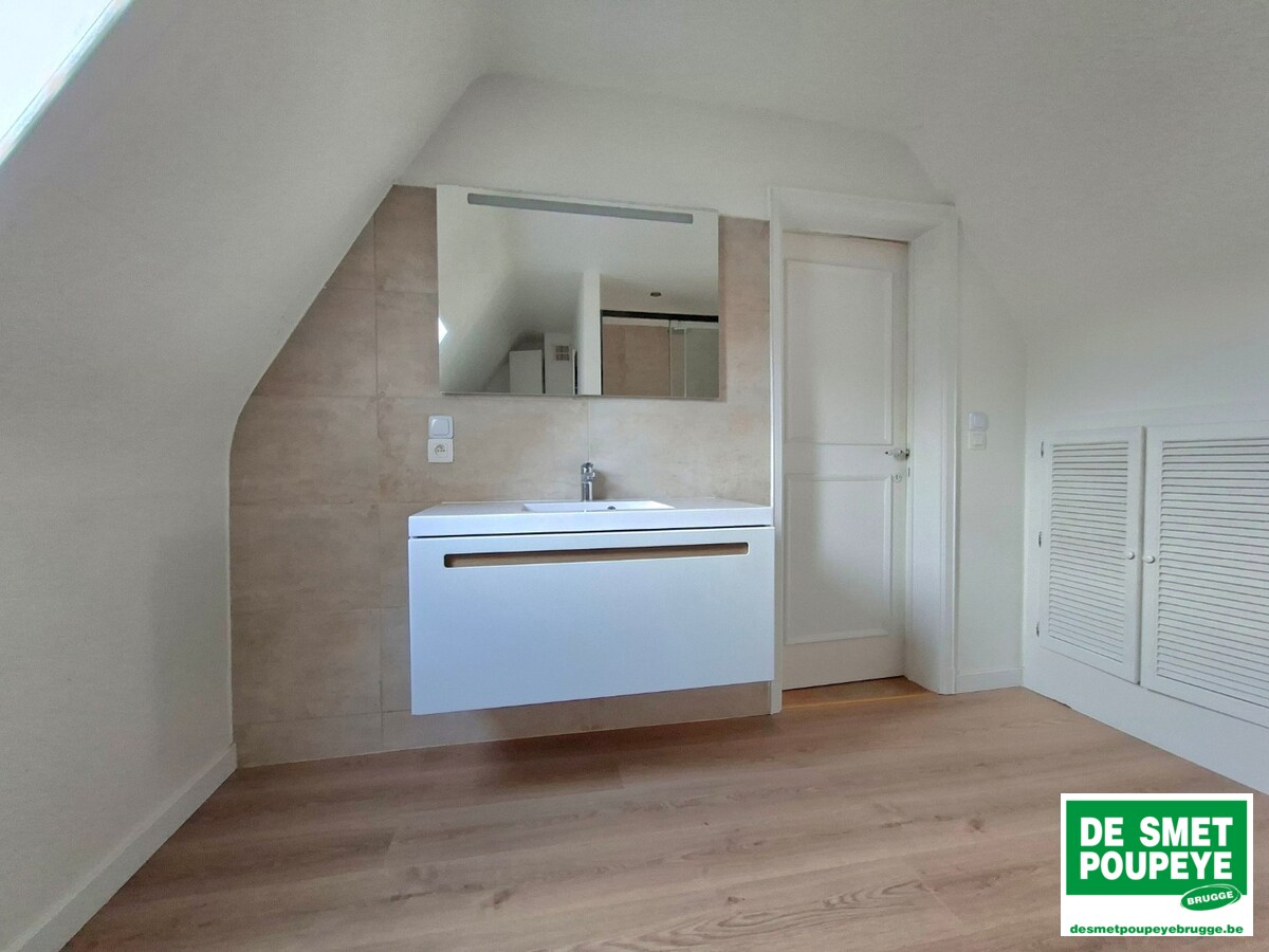 Typische Brugse woning met binnenpatio/tuintje 