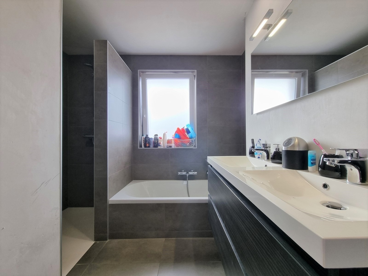 Recente woning in een mooie, rustie verkaveling - Zwankendamme 