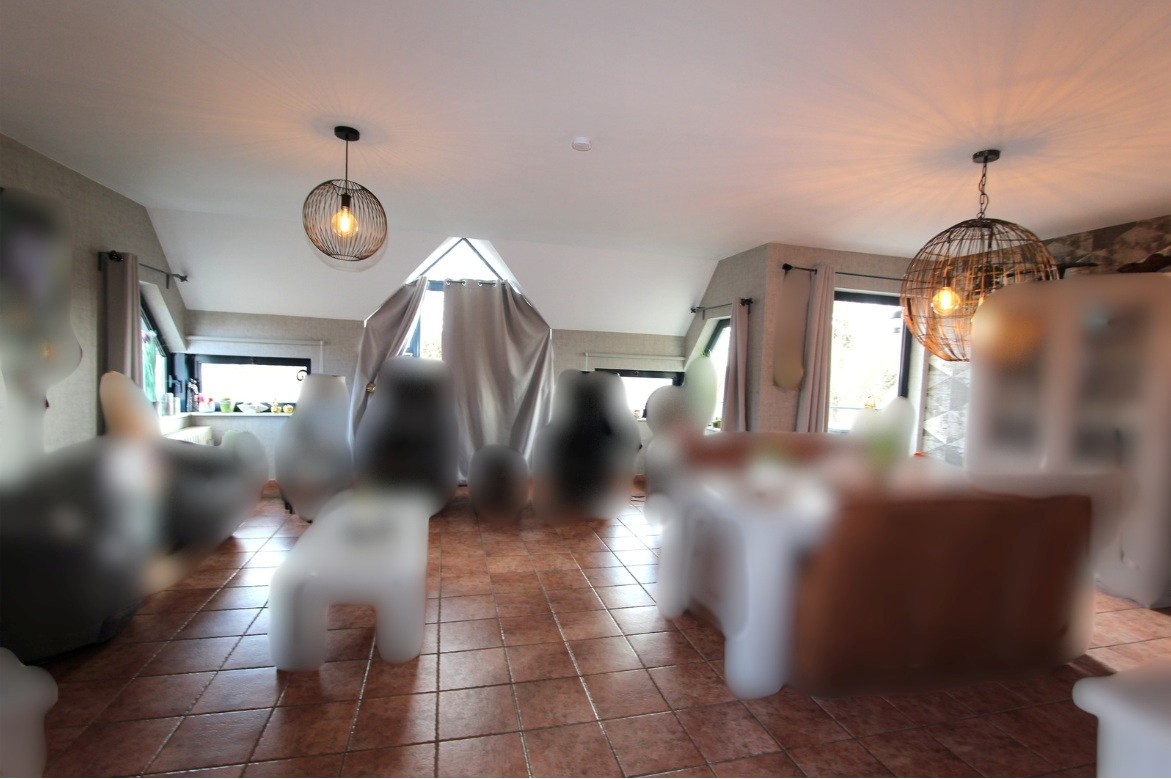 RUIM APPARTEMENT (124²) MET GARAGE - PRACHTIG GELEGEN 