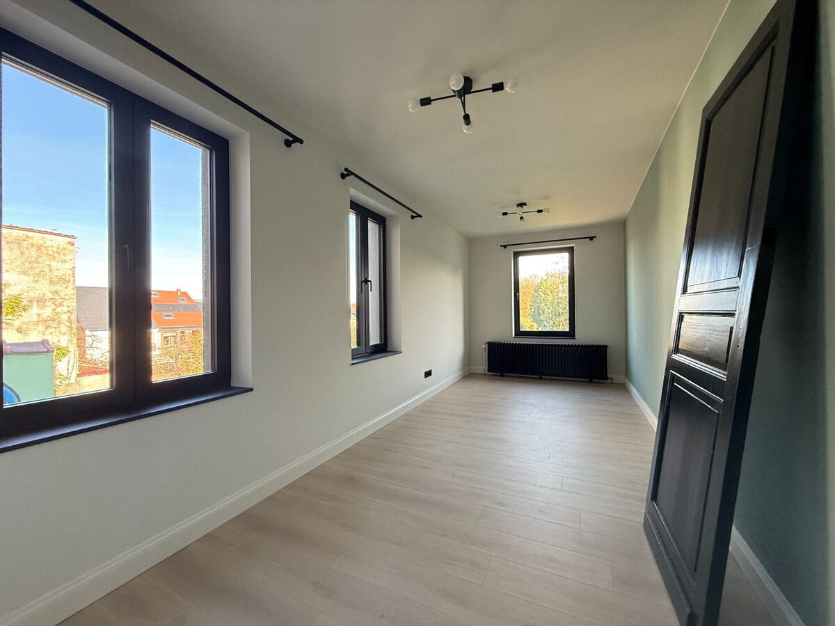 Maison de maître avec 5 chambres et jardin, idéale pour profession libérale ! 