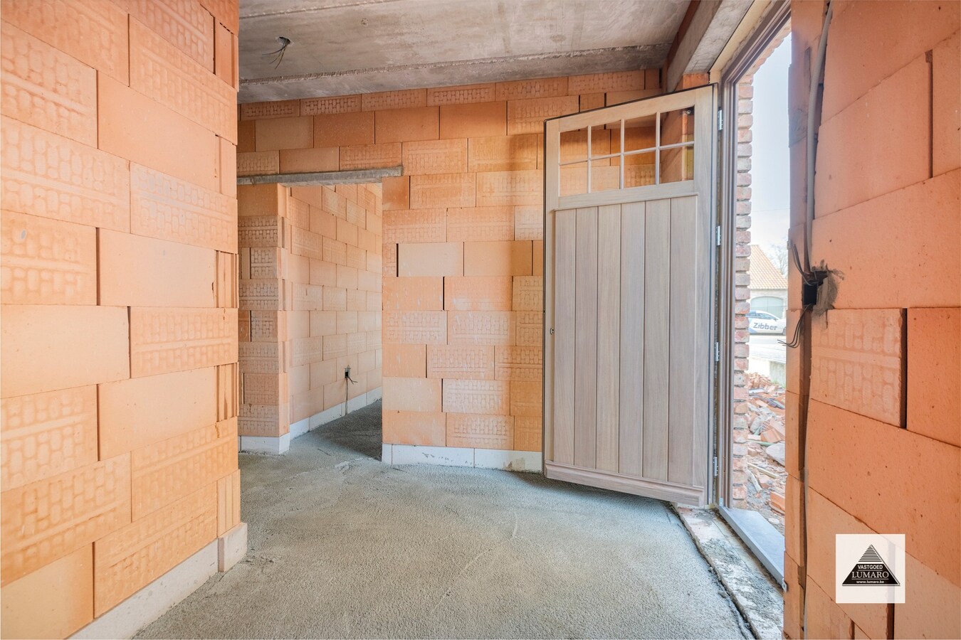 Nieuw gelijkvloers appartement met terras en tuintje 