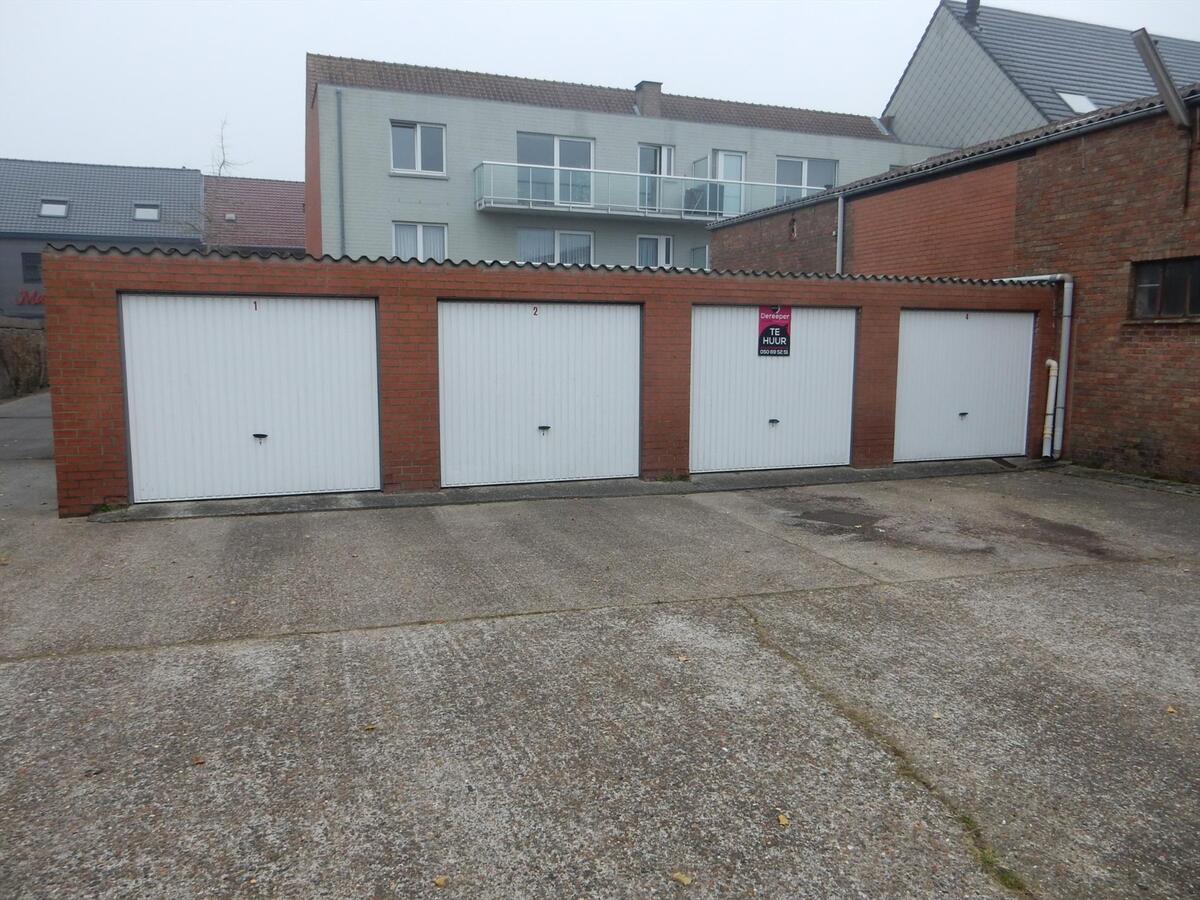 Goed gelegen garagebox in centrum Aartrijke 