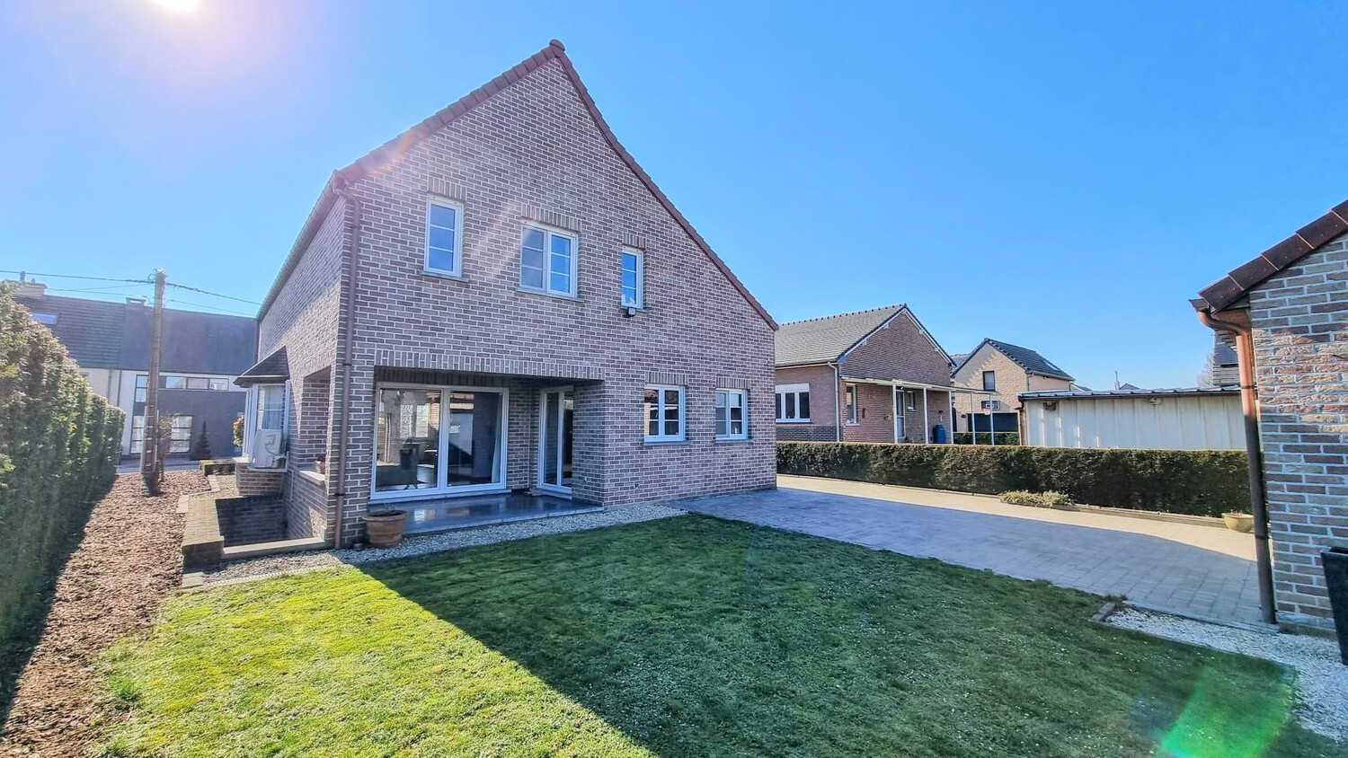 Royale woonst met panoramisch zicht én paardenweide 