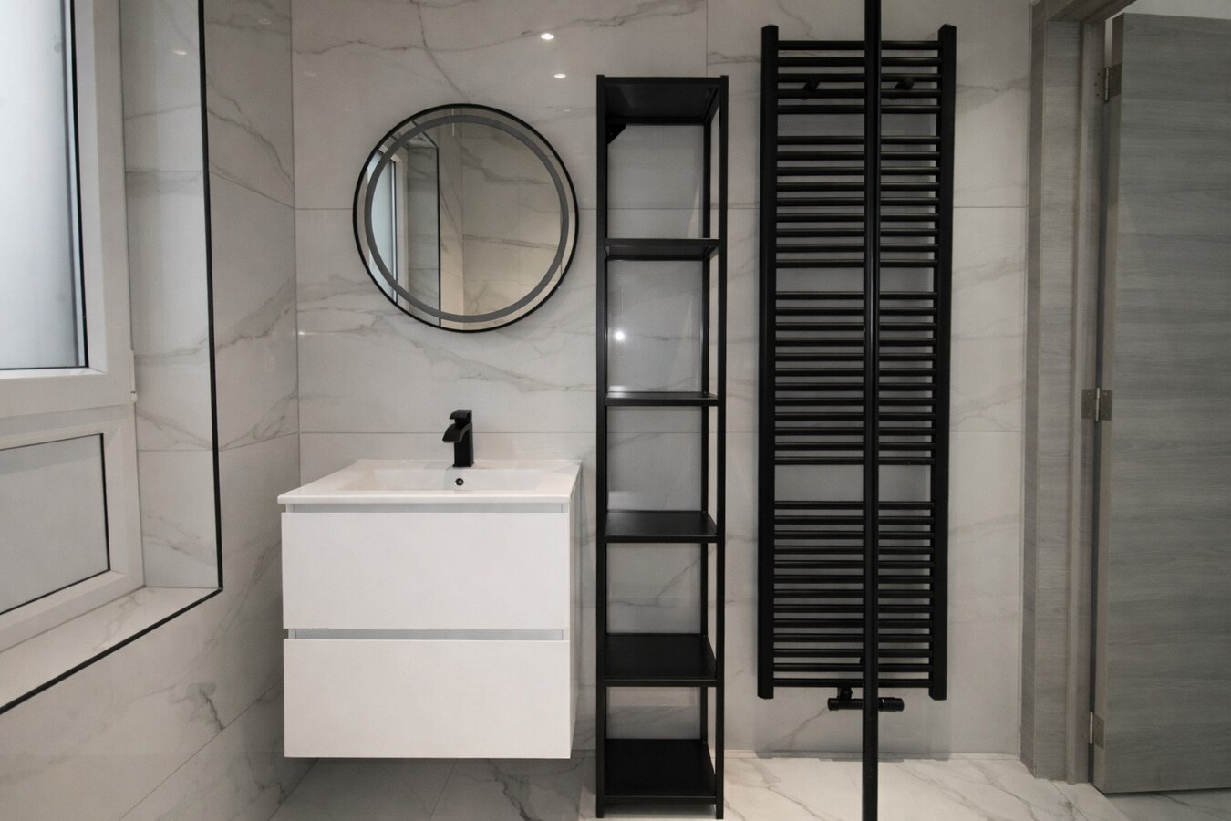 Te koop: Charmante halfopen gezinswoning met 4 slaapkamers en zuidgerichte tuin in hartje Sint-Niklaas! 