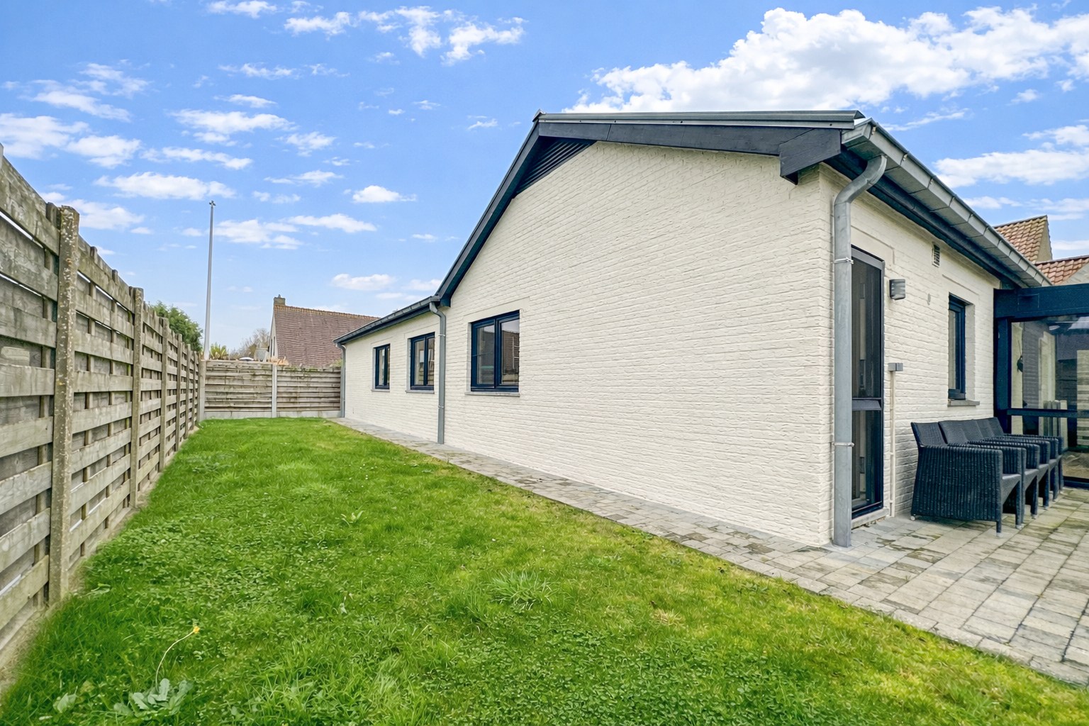 Toffe instapklare woning, 3 slpk, garage, tuin, gunstige gelegen in Gistel 